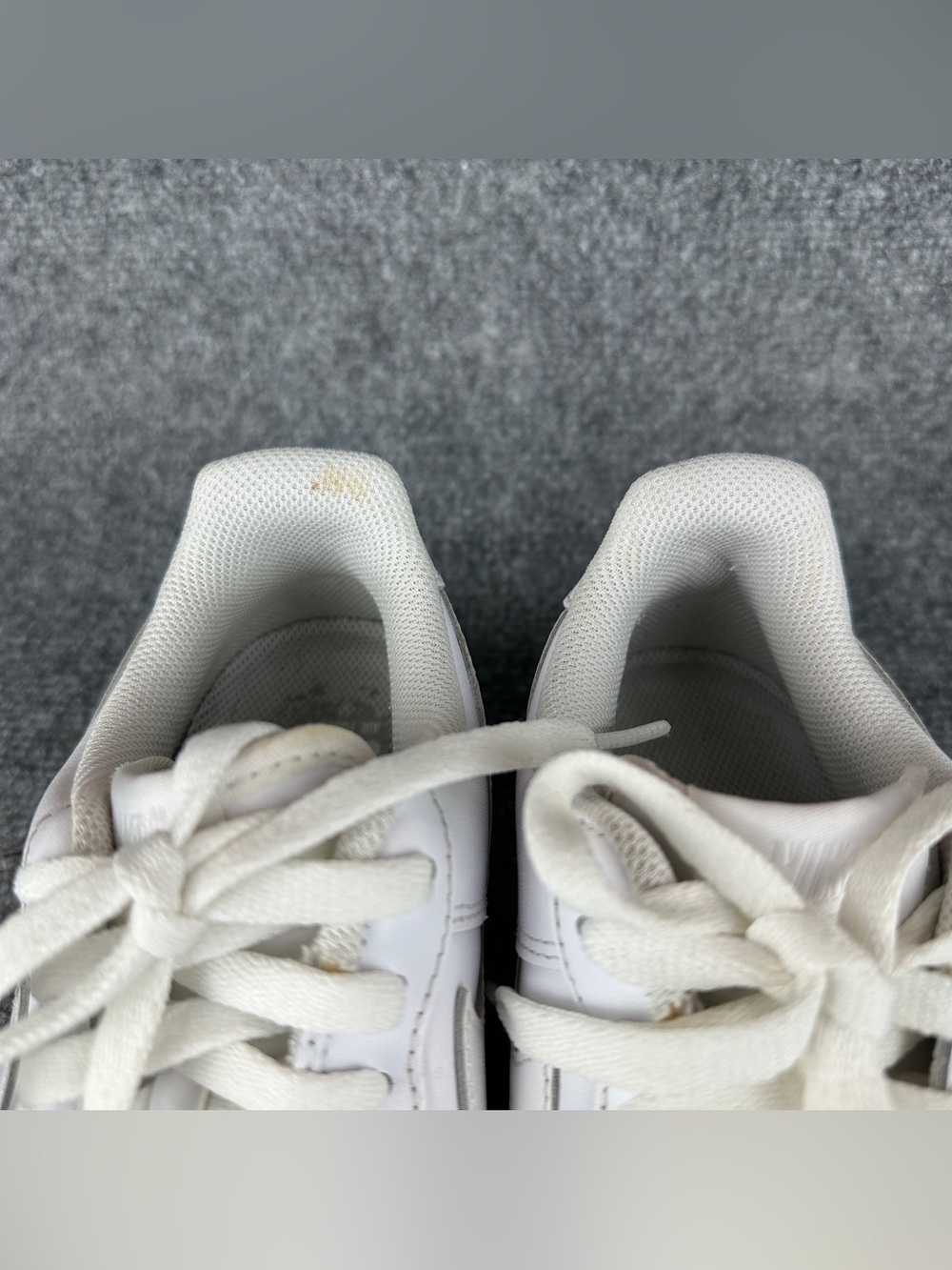 Nike Air Force 1 07 Triple White Women's Size 8 Sneakers Shoes DD8959-100 Low - Picture 13 of 16